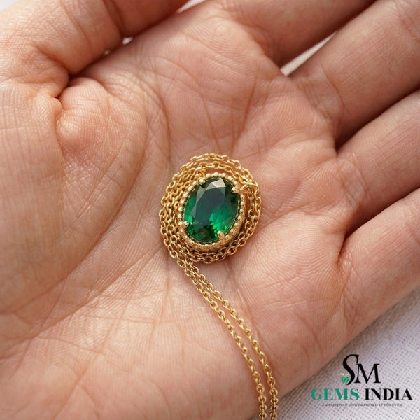 Green Emerald Halo Necklace in 14k Gold – Elegant Oval Gemstone Pendant