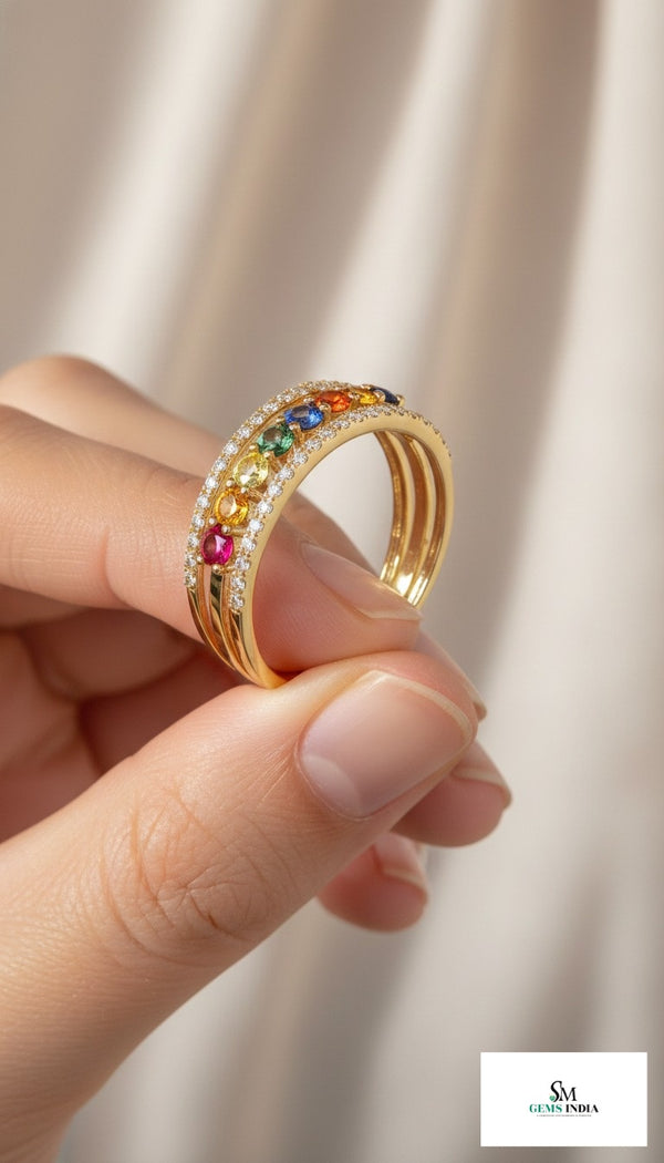 Doppelter Smaragd-Ring in offenem Design aus 14 Karat Gold – Band mit quadratisch und rund geschliffenen grünen Edelsteinen