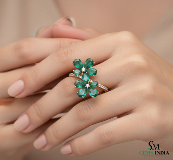 Einzigartiger ovaler Cabochon-Smaragd- und Diamantring, 14 Karat Gold, Smaragd-Verlobungsring