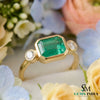 Minimalist Emerald Cut Emerald Gold Ring – Modern Bezel Setting (Copy)
