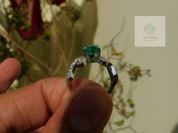 Oval Emerald And Diamond Engagement Ring in 18k Solid Gold Vintage Scroll Band Engagement Ring