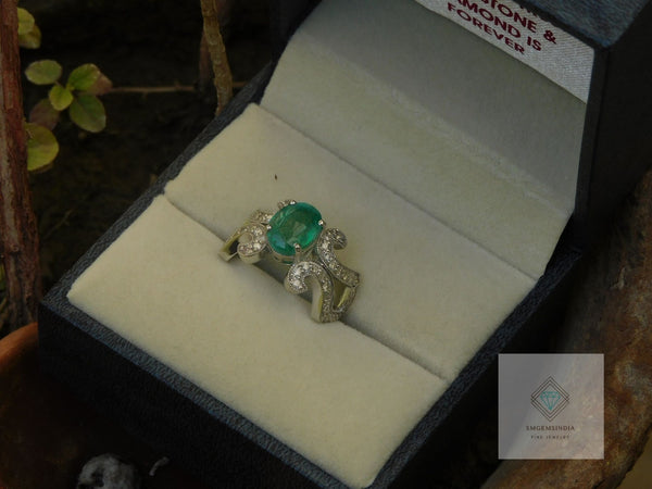 Oval Emerald And Diamond Engagement Ring in 18k Solid Gold Vintage Scroll Band Engagement Ring