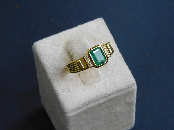 2.80 Carats Natural Emerald Men's Ring In 18K Solid Gold Men's Wedding Emerald Cut Mens Ring