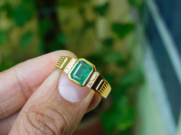 2.80 Carats Natural Emerald Men's Ring In 18K Solid Gold Men's Wedding Emerald Cut Mens Ring