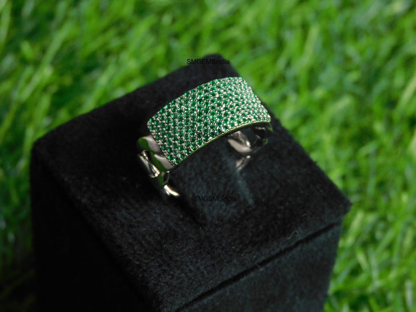 0.80 carat Round Shaped Natural Emerald Iced Out Green Stone Chain Link Ring For men's