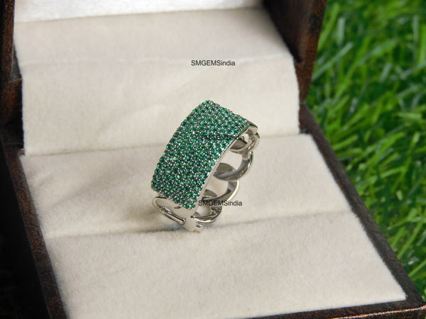 0.80 carat Round Shaped Natural Emerald Iced Out Green Stone Chain Link Ring For men's