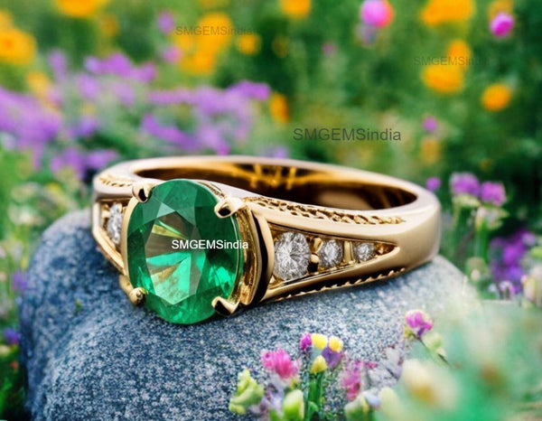 3.20 carat Oval cut Natural Emerald & Diamond Accent Ring with Split Shank Band