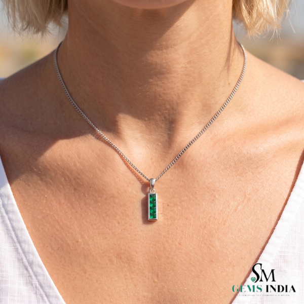 Minimalist Emerald Square Cut Pendant – Elegant Everyday Fine Jewelry