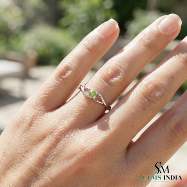 Round Cut Peridot Crossover Ring - Elegant Twist Band
