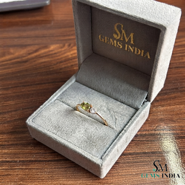 Oval Cut Peridot & Diamond Ring - Minimalist Fine Jewelry